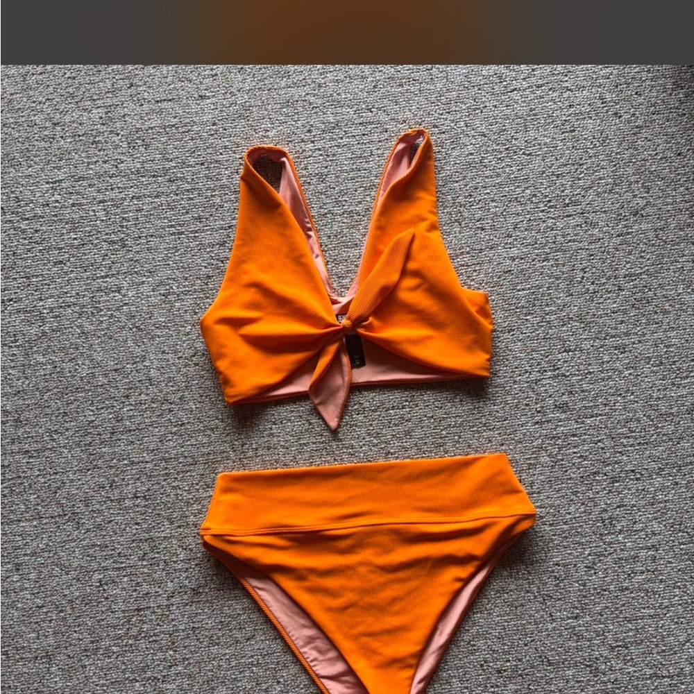 Beach Riot Bikini - Picture 3 of 5